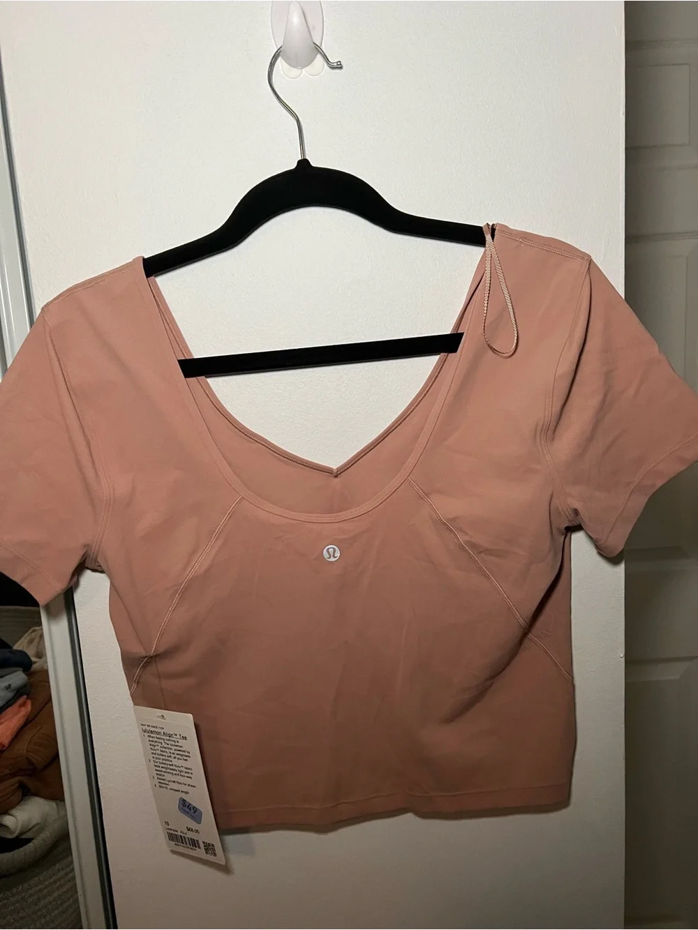lululemon athletica Align Tee size 10. Short Sleeve V-Neck Tee in Dusty Rose